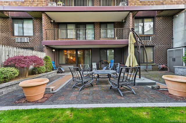 210-19 26th Avenue TL, Bayside, NY 11360