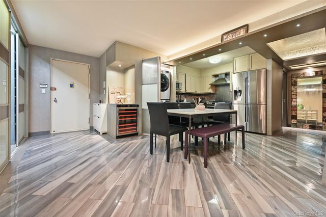 210-19 26th Avenue TL, Bayside, NY 11360