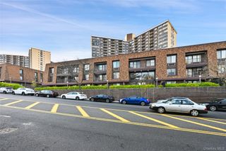 210-19 26th Avenue TL, Bayside, NY 11360