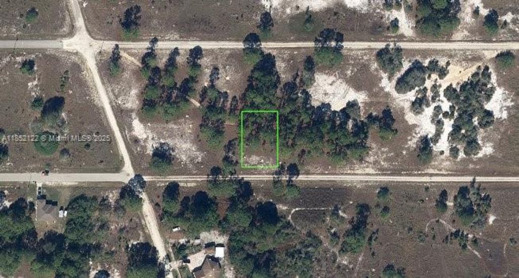 312 Sunflower Ave, Lake Placid, FL 33852