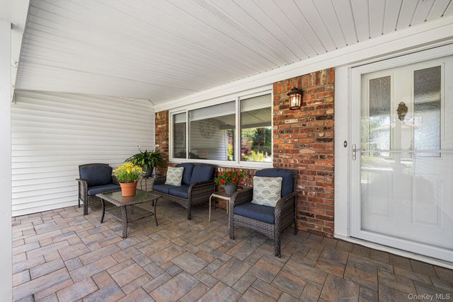 11 Pimlico Drive, Commack, NY 11725