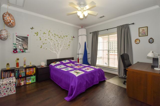 3226 Pemberton Circle Drive, Houston, TX 77025