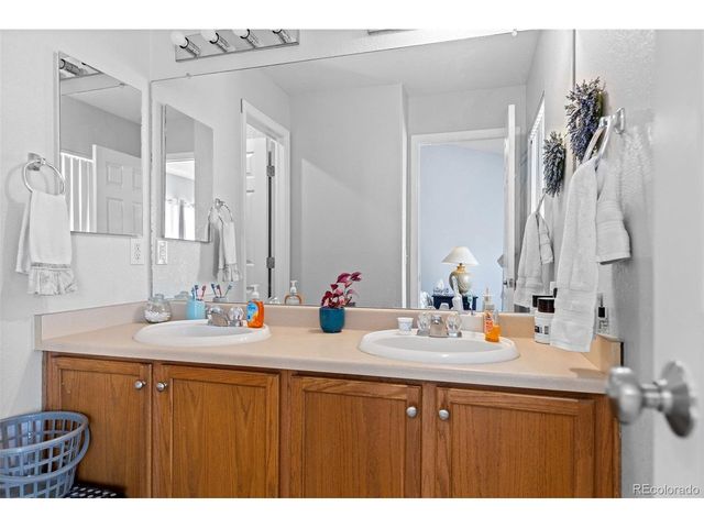 137 Foxglove Dr, Brighton, CO 80601