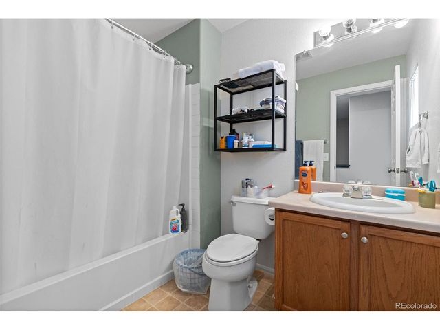 137 Foxglove Dr, Brighton, CO 80601