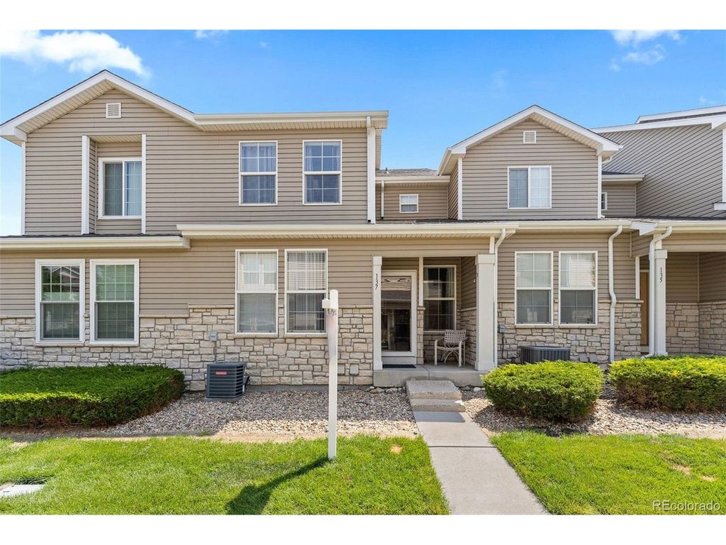 137 Foxglove Dr, Brighton, CO 80601