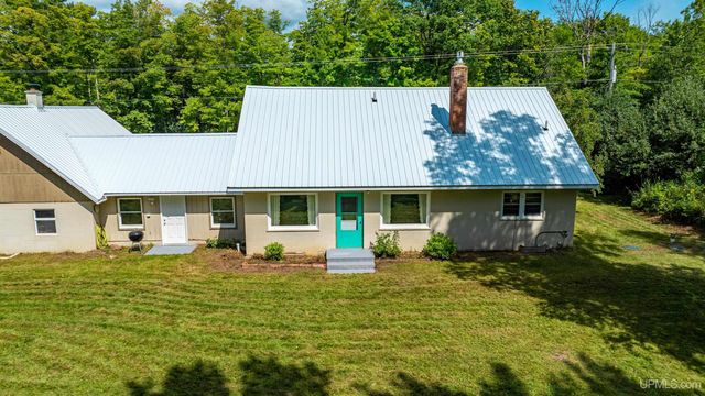 24411 Upper Point Mills Road, Hancock, MI 49930