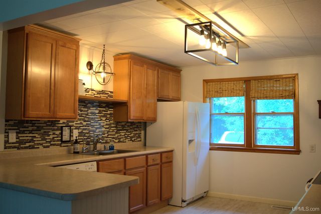 24411 Upper Point Mills Road, Hancock, MI 49930