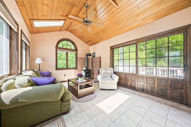 156 Third St, Stoughton, MA 02072