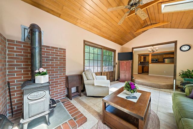 156 Third St, Stoughton, MA 02072