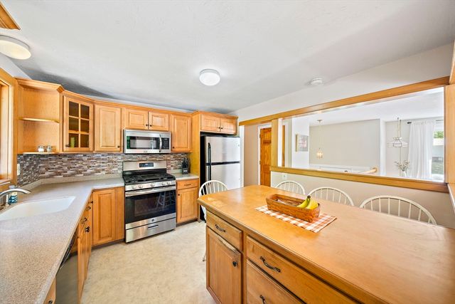 156 Third St, Stoughton, MA 02072