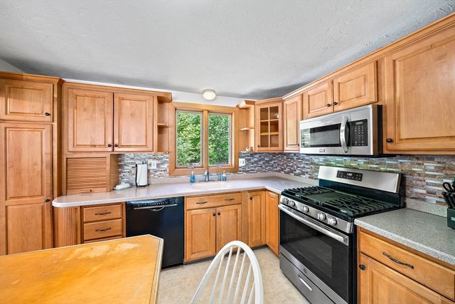 156 Third St, Stoughton, MA 02072