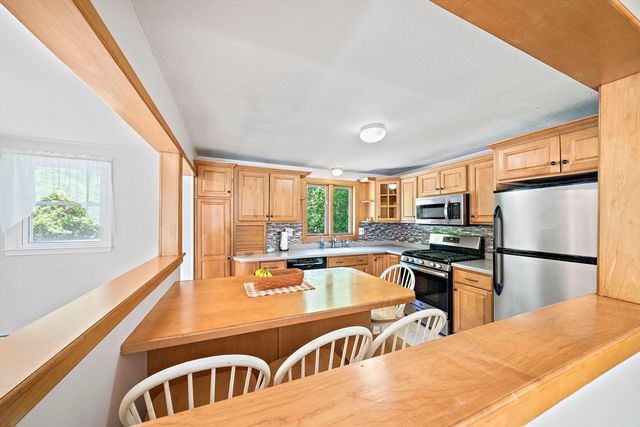 156 Third St, Stoughton, MA 02072
