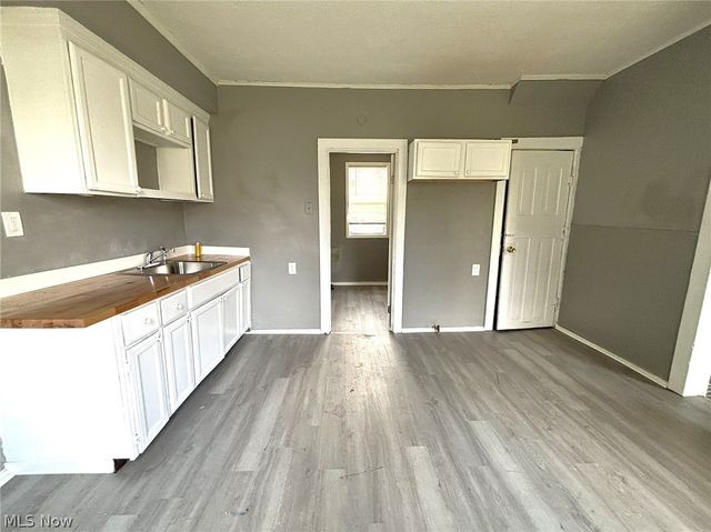4501 Hyde Avenue, Cleveland, OH 44109