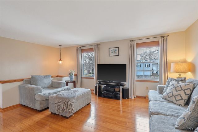 8511 Grandview Drive, Cicero, NY 13039