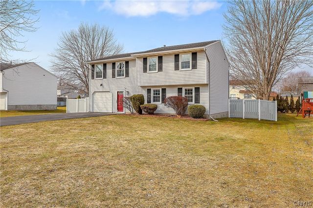 8511 Grandview Drive, Cicero, NY 13039