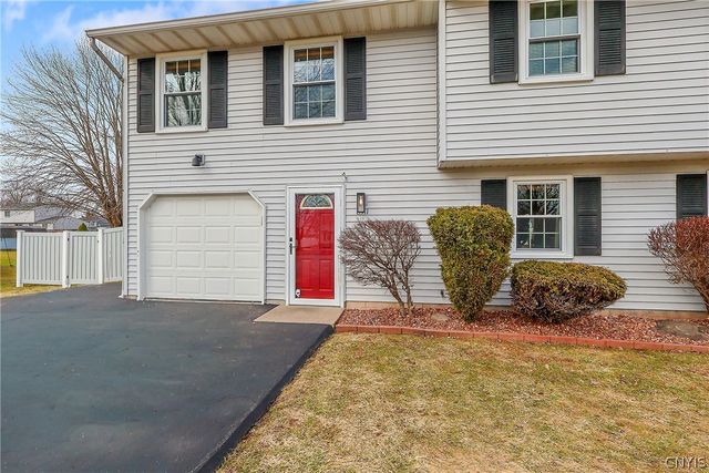 8511 Grandview Drive, Cicero, NY 13039