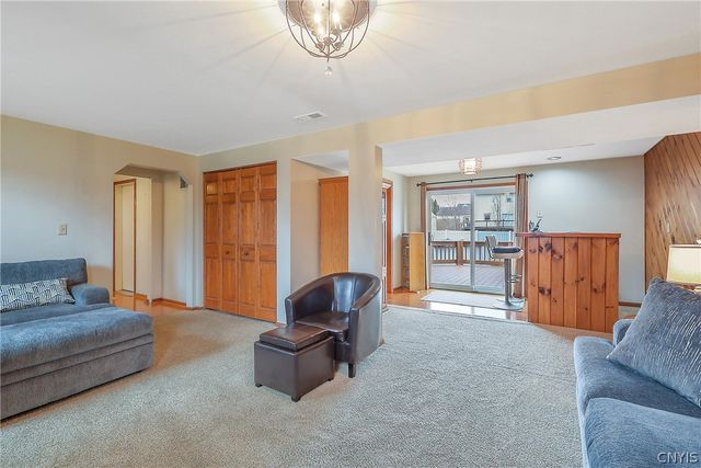 8511 Grandview Drive, Cicero, NY 13039