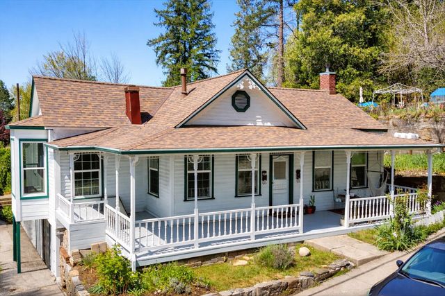 215 Nevada St, Nevada City, CA 95959