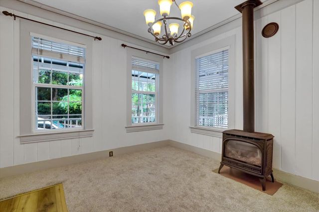215 Nevada St, Nevada City, CA 95959