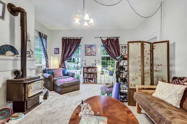 215 Nevada St, Nevada City, CA 95959
