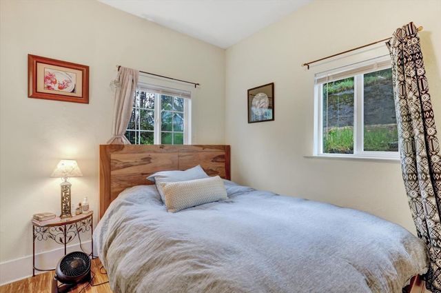 215 Nevada St, Nevada City, CA 95959