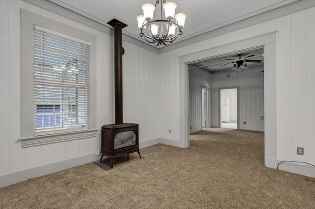 215 Nevada St, Nevada City, CA 95959