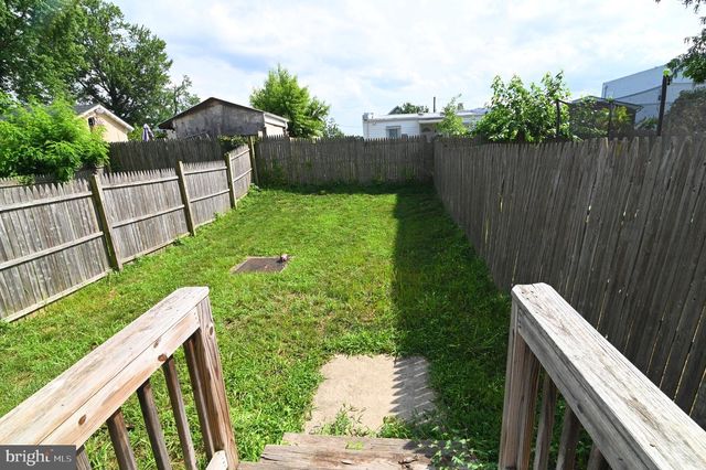 5129 D ST SE, Washington, DC 20019