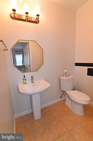 5129 D ST SE, Washington, DC 20019
