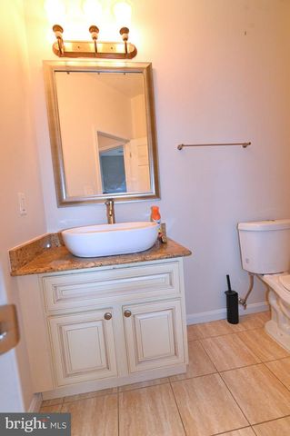 5129 D ST SE, Washington, DC 20019