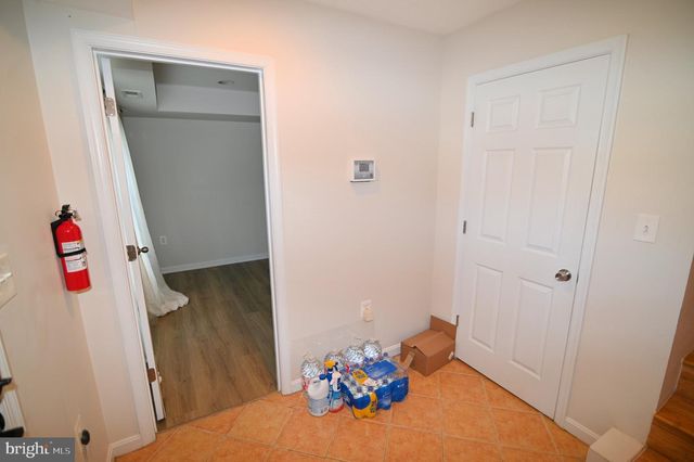 5129 D ST SE, Washington, DC 20019