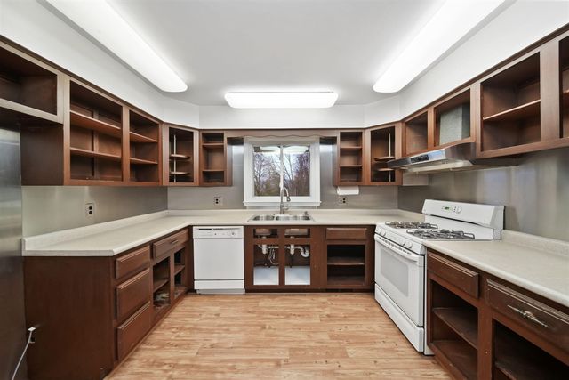 385 Wood Hills Drive, Concord, MI 49237