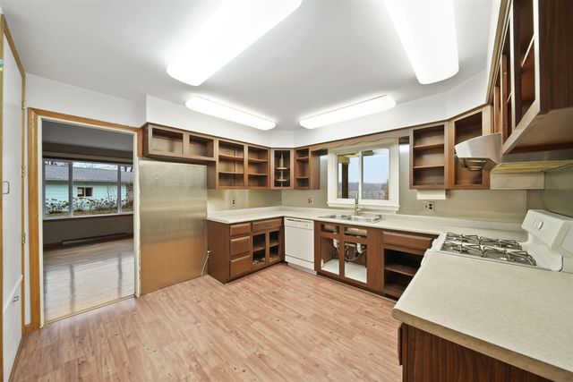 385 Wood Hills Drive, Concord, MI 49237