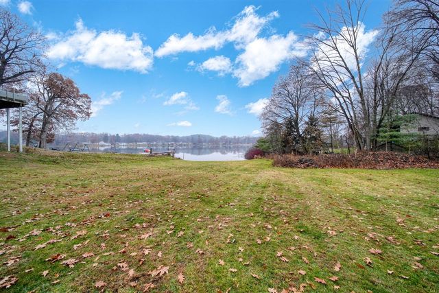 385 Wood Hills Drive, Concord, MI 49237