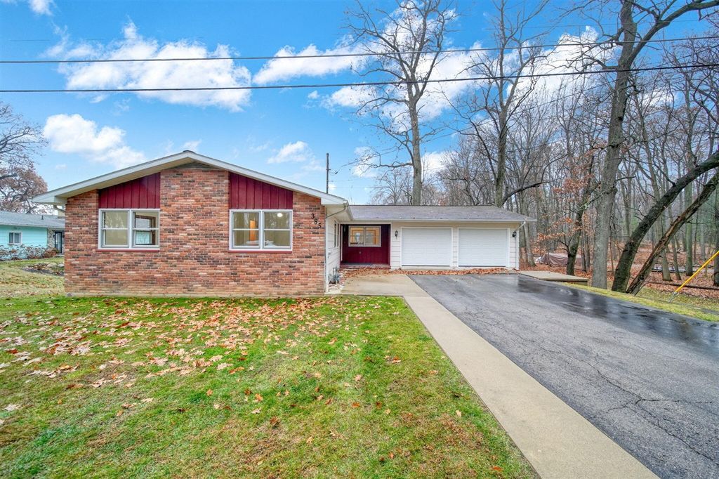 385 Wood Hills Drive, Concord, MI 49237