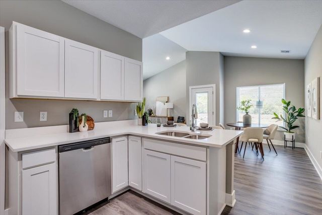 3201 E Thunder Street, Wichita, KS 67220