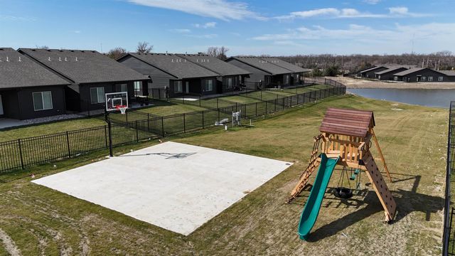 3201 E Thunder Street, Wichita, KS 67220