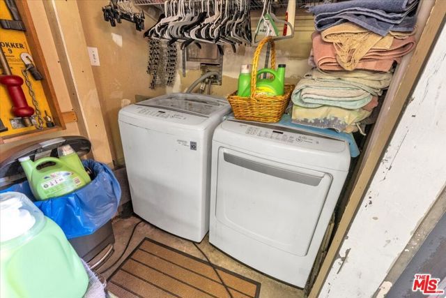 7506 Independence Avenue, Canoga Park (los Angeles), CA 91303