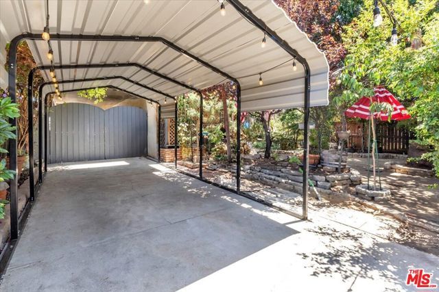 7506 Independence Avenue, Canoga Park (los Angeles), CA 91303