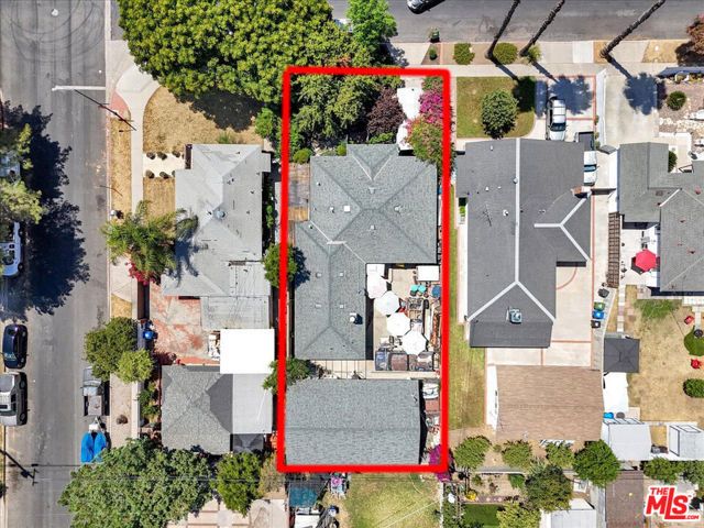 7506 Independence Avenue, Canoga Park (los Angeles), CA 91303