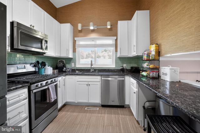 64 RED ROWAN LN, Plymouth Meeting, PA 19462