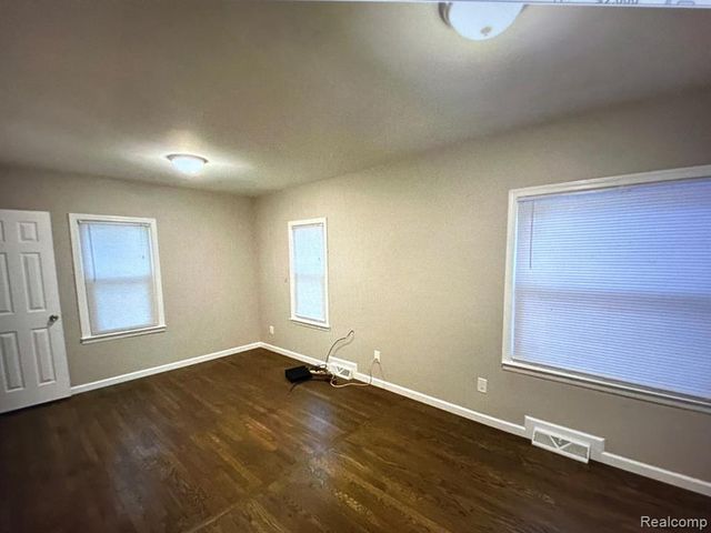 44180 Stassen Avenue, Novi, MI 48375