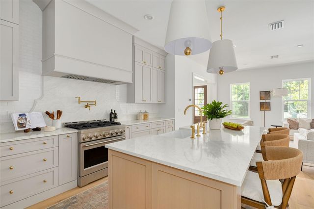 1309 17TH AVENUE N, St Petersburg, FL 33704
