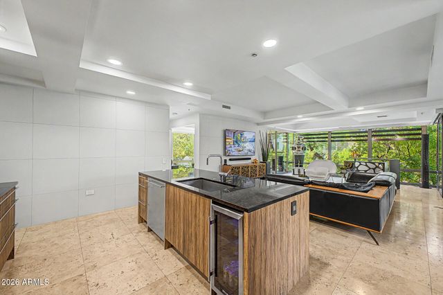 7131 E RANCHO VISTA Drive 2006, Scottsdale, AZ 85251