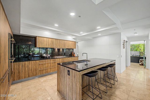 7131 E RANCHO VISTA Drive 2006, Scottsdale, AZ 85251