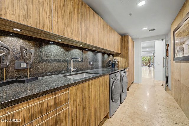 7131 E RANCHO VISTA Drive 2006, Scottsdale, AZ 85251