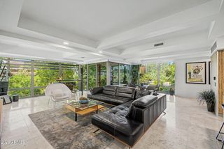 7131 E RANCHO VISTA Drive 2006, Scottsdale, AZ 85251