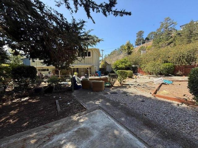 1352 Redwood Way, Pacifica, CA 94044