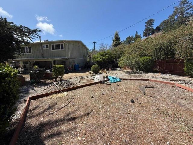 1352 Redwood Way, Pacifica, CA 94044