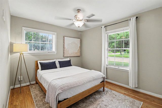 2303 Bron Holly Drive, Houston, TX 77018