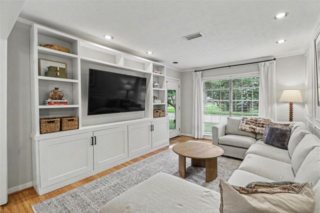 2303 Bron Holly Drive, Houston, TX 77018